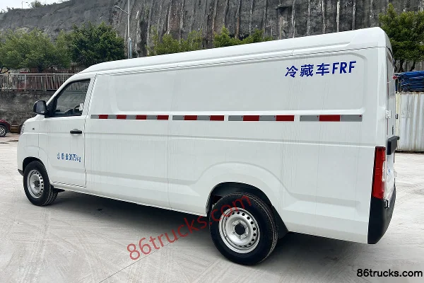 Zhongtong T7 2-Seat Electric Refrigerated Truck (Zhongte Brand) CALB 50.37kWh 4X2(6 wheels) Exterior (3) | 86Trucks