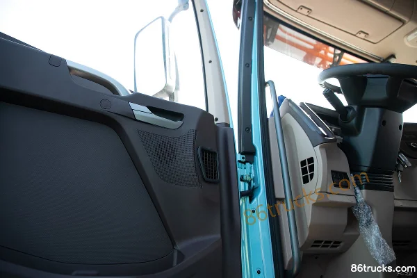 FAW Jiefang Qingdao JH6 4X2(6 wheels) Battery Swap Electric Tractor Truck CATL 400.61kWh Cab (3) | 86Trucks