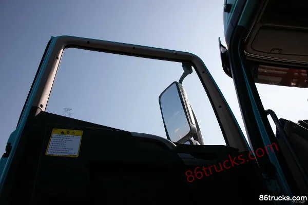 FAW Jiefang Qingdao JH6 4X2(6 wheels) Battery Swap Electric Tractor Truck CATL 400.61kWh Cab (2) | 86Trucks