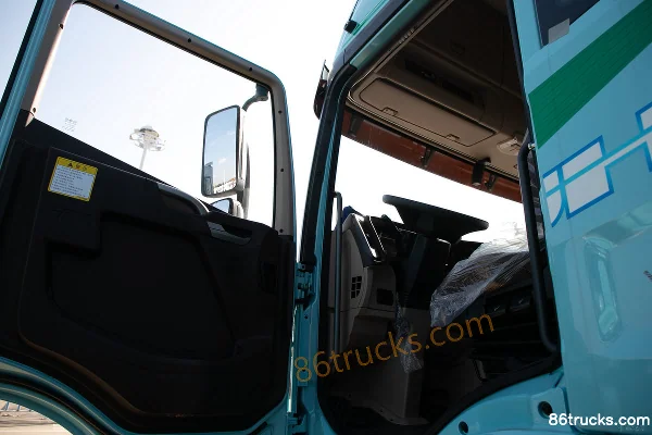 FAW Jiefang Qingdao JH6 4X2(6 wheels) Battery Swap Electric Tractor Truck CATL 400.61kWh Cab (1) | 86Trucks
