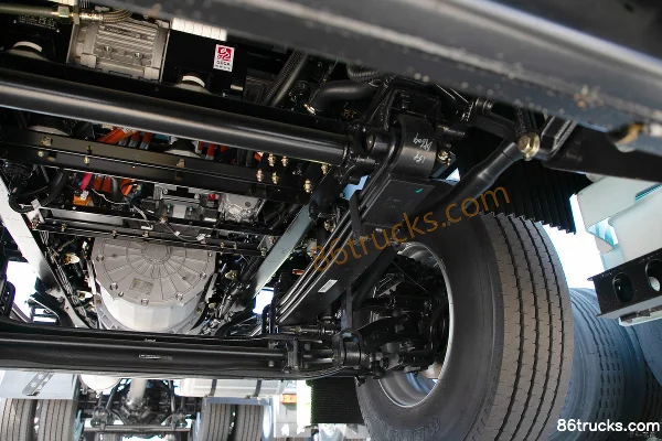 FAW Jiefang Qingdao JH6 4X2(6 wheels) Battery Swap Electric Tractor Truck CATL 400.61kWh Chassis (3) | 86Trucks