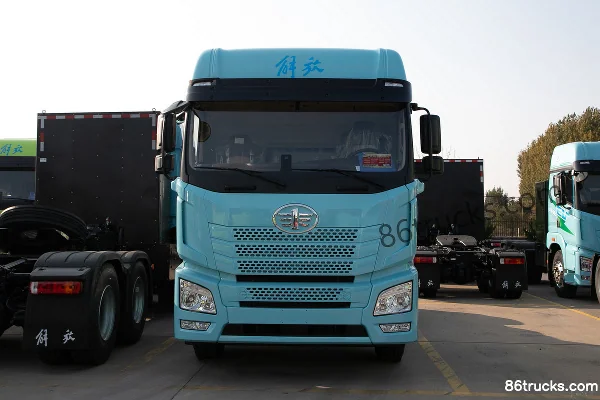 FAW Jiefang Qingdao JH6 6X4(10 wheels) 500kW Electric Tractor Truck CATL 465.99kWh Exterior (2) | 86Trucks