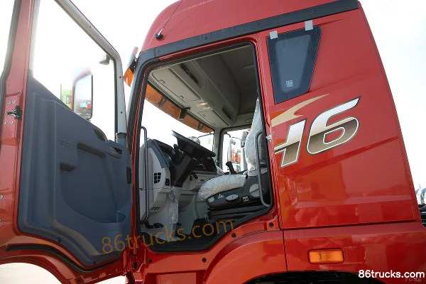 FAW Jiefang Qingdao JH6 6.4L Diesel 300 hp 4X2(6 wheels) FAW Jiefang 10-speed 9.6m Single Row Van Cargo Truck Cab (1) | 86Trucks