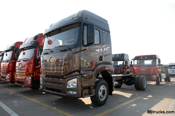 FAW Jiefang Qingdao JH6 7.8L Diesel 380 hp 4X2(6 wheels) Fast Gear 10-speed 6.75m Raised Roof Stake Truck Exterior (2) | 86Trucks