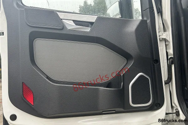 XCMG Truck Hanfeng XG2 6X4(10 wheels) Electric Tractor Truck CATL 600.96kWh Cab (1) | 86Trucks