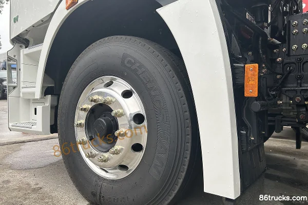 XCMG Truck Hanfeng XG2 6X4(10 wheels) Electric Tractor Truck CATL 600.96kWh Chassis (2) | 86Trucks