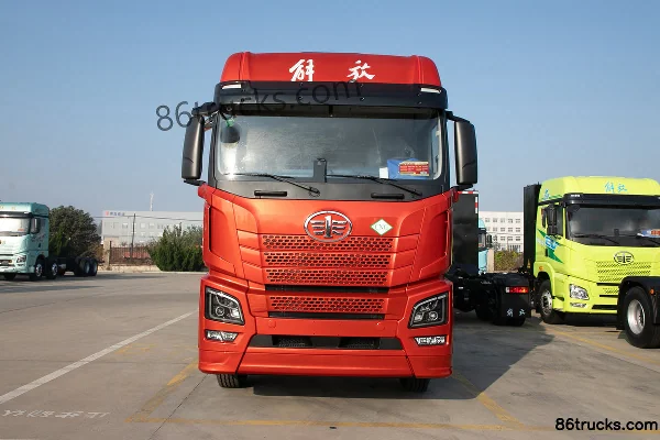 FAW Jiefang Qingdao JH6 12.5L CNG 480 hp 6X4(10 wheels) Fast Gear 12-speed Tractor Truck Exterior (2) | 86Trucks