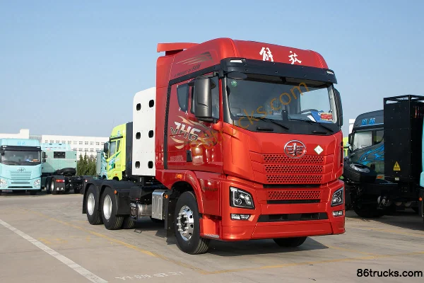 FAW Jiefang Qingdao JH6 12.5L CNG 480 hp 6X4(10 wheels) Fast Gear 12-speed Tractor Truck Exterior