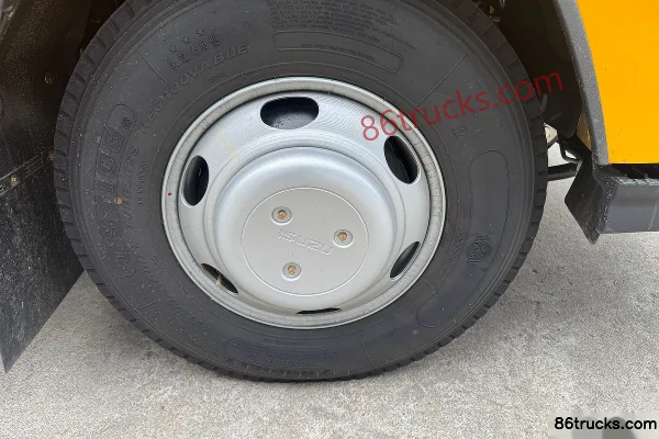 Jiangxi Isuzu Wing Release EC7 Standard Edition 116hp 4X2(6 wheels) 3.68m crew cab van light truck Chassis (1) | 86Trucks