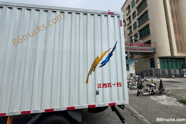 Jiangxi Isuzu Yifang EC7 Standard Edition 116hp 4X2(6 wheels) 4.2m Single Row Van Light Truck (Hydraulic Brake)(China VI) Body (2) | 86Truck