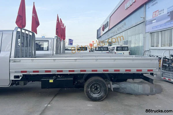 Changan Kuayue Xingta Flagship Edition 1.6L Gasoline 120 hp 4X2(6 wheels) WLY 5-speed Hydraulic Brake 3.8m Single Row Flatbed Mini Truck Bod