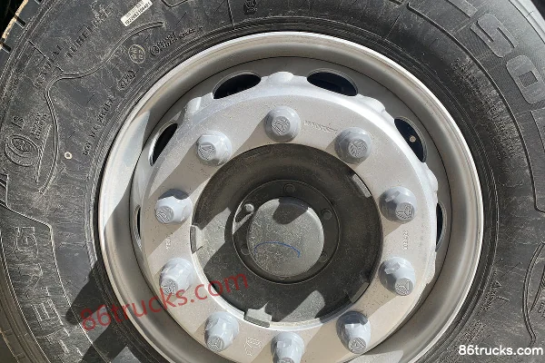 Sinotruk HOWO V9 Classic Edition 6X4(10 wheels) Pure Electric Tractor Truck 601kWh Chassis (1) | 86Trucks