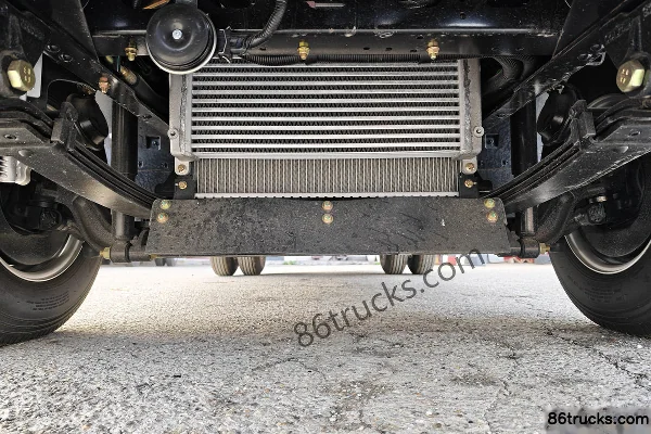 Dongfeng Duolika D5 Ruineng Edition 88 hp 4X2(6 wheels) 3.5m single-row cage cargo light truck (air brake) Chassis (1) | 86Trucks