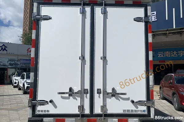 FARIZON Xingzhi F5E 2025 Model Zhiyun Edition 4X2(6 wheels) 3.82m Single Row Pure Electric Refrigerated Truck Zhixin 61.669kWh Body (1) | 86