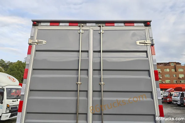 Dongfeng Duolika D5 2018 88 ch 4X2(6 roues) 3,1 m fourgon cabine approfondie (frein pneumatique) Carrosserie (2) | 86Trucks