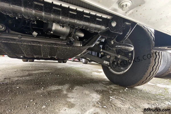 Foton V5 1.6L Gasoline 120hp 4X2(6 wheels) Dongan 5-speed Hydraulic Brake 3m Double Row Flatbed Mini Truck Chassis (3) | 86Trucks