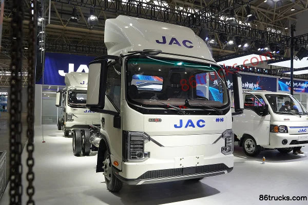 JAC ES6 4.18m Single Row Electric Flatbed Light Truck CATL 100.46kWh 4X2(6 wheels) Exterior