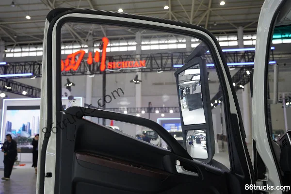 JAC ES6 4.18m Single Row Electric Flatbed Light Truck CATL 100.46kWh 4X2(6 wheels) Cab (1) | 86Trucks