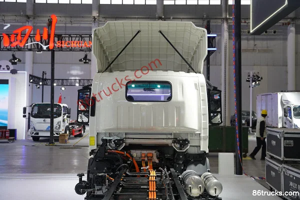 JAC ES6 4.18m Single Row Electric Flatbed Light Truck CATL 100.46kWh 4X2(6 wheels) Chassis (3) | 86Trucks