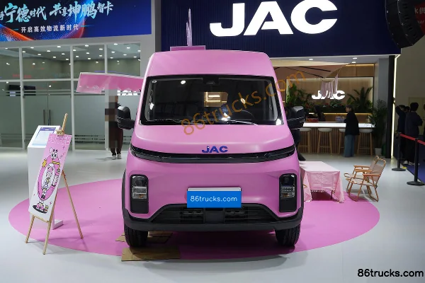 JACVan Baolu Dream Edition 2-Seat Electric Panel Van CATL 63.75kWh Exterior (2) | 86Trucks