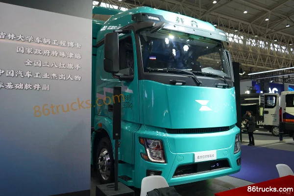 Zaihe Auto Ultra Long Range Edition 4X2(6 wheels) Fuel Cell Tractor Truck CATL 600kWh Exterior