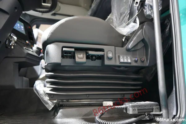 Zaihe Auto Ultra Long Range Edition 4X2(6 wheels) Fuel Cell Tractor Truck CATL 600kWh Cab (3) | 86Trucks