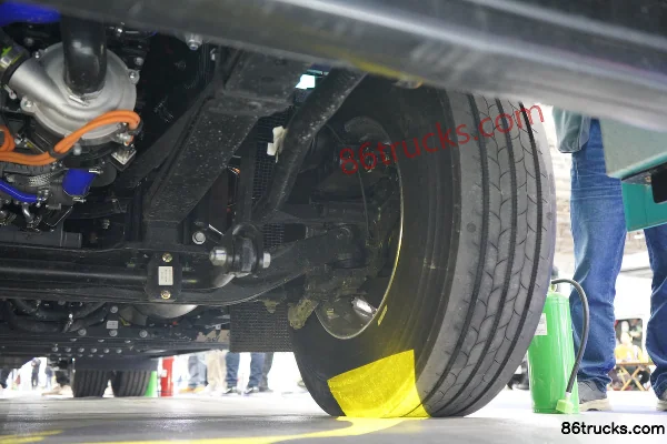 Zaihe Auto Ultra Long Range Edition 4X2(6 wheels) Fuel Cell Tractor Truck CATL 600kWh Chassis (3) | 86Trucks
