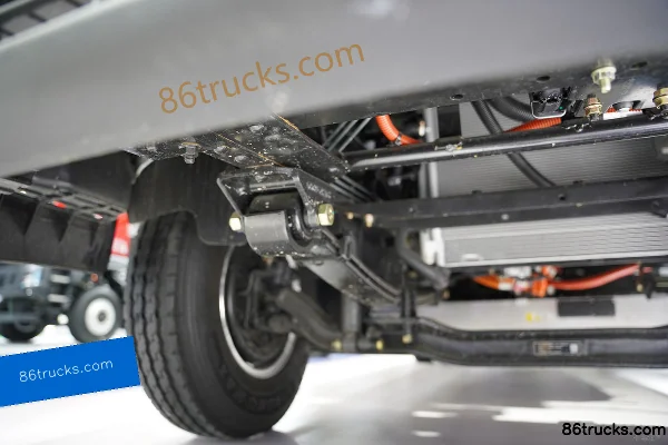 Dongfeng EV360 4X2(6 wheels) 4.1m Single Row Pure Electric Refrigerated Truck CATL 81.14kWh Chassis (2) | 86Trucks