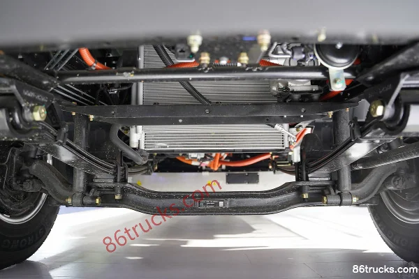 Dongfeng EV360 4X2(6 wheels) 4.1m Single Row Pure Electric Refrigerated Truck CATL 81.14kWh Chassis (1) | 86Trucks