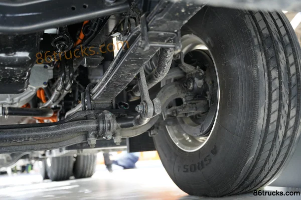 Dongfeng Tianlong KL 6X4(10 wheels) Range-Extended Hybrid Tractor Truck CATL 78.3kWh Chassis (3) | 86Trucks