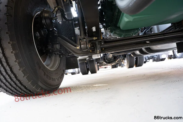 FAW Jiefang Qingdao JH6 camion lourd 420 ch 4X2(6 roues) tracteur routier Châssis (2) | 86Trucks