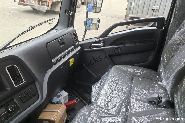 Sinotruk Haoman Pioneer EM3 4X2(6 wheels) 4.18m Single Row Pure Electric Van Light Truck CATL 100.46kWh Cab (3) | 86Trucks