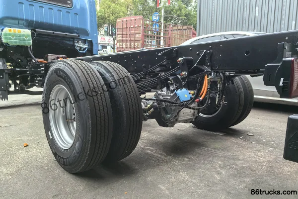 Sinotruk Haoman Pioneer EM3 4X2(6 wheels) 4.18m Single Row Pure Electric Van Light Truck CATL 100.46kWh Chassis (3) | 86Trucks