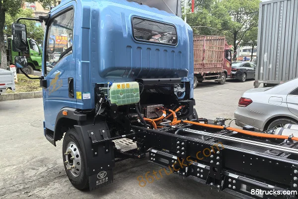 Sinotruk Haoman Pioneer EM3 4X2(6 wheels) 4.18m Single Row Pure Electric Van Light Truck CATL 100.46kWh Chassis (1) | 86Trucks