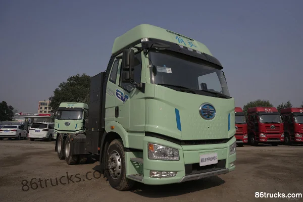 FAW Jiefang J6P 6X4(10 wheels) Electric Tractor Truck CATL 400.61kWh Exterior
