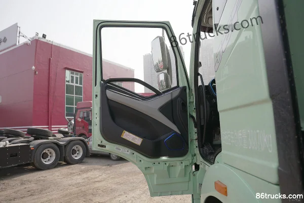 FAW Jiefang J6P 6X4(10 roues) tracteur routier électrique pur CATL 400.61kWh Cabine (1) | 86Trucks