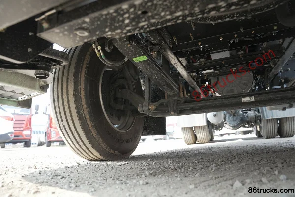 FAW Jiefang J6P 6X4(10 roues) tracteur routier électrique pur CATL 400.61kWh Châssis (2) | 86Trucks