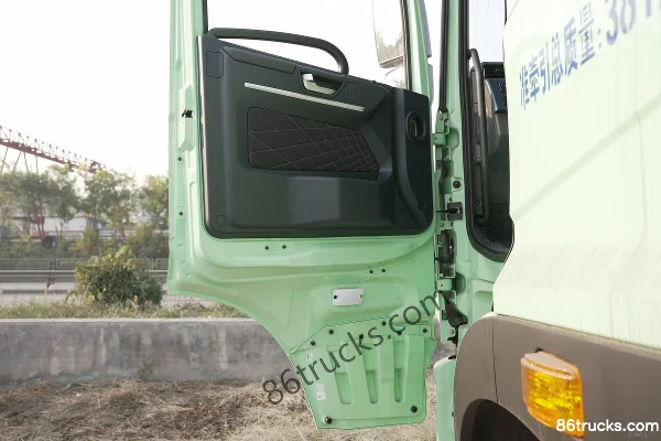 FARIZON X7E 25T 6X4(10 wheels) pure electric tractor truck 422.87kWh Cab (3) | 86Trucks