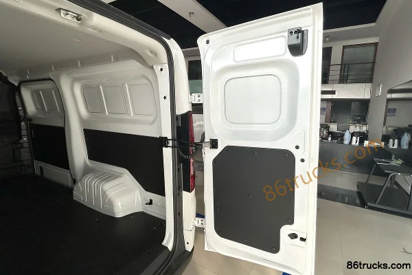 Ruichi R5 Cargo Version 2025 Zhixing Supercharge Edition Chaoyue Type II 2-Seat Pure Electric Enclosed Truck CATL 50.1kWh Cargo Box (2) | 86