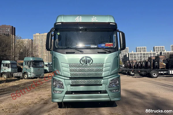 FAW Jiefang Qingdao JH6 Zhizun Edition 2.0 12.5L Diesel 580 hp 8X4(12 wheels) Fast Gear 16-speed AMT Automatic 9.5m Half-row Stake Truck Ext