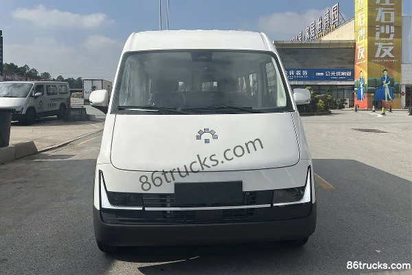 Foton Lefu MAX 2025 Model Yuexing Edition 6-Seat Electric Light Bus CATL 66.67kWh Exterior (2) | 86Trucks