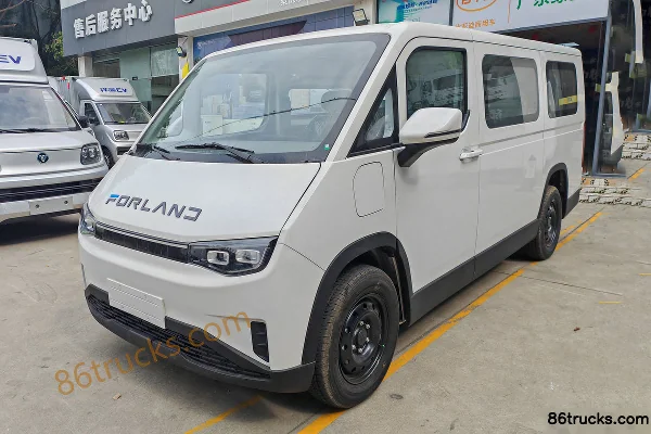 Foton U7 6-seat Pure Electric Light Bus Aiyike 50.23kWh Exterior (3) | 86Trucks