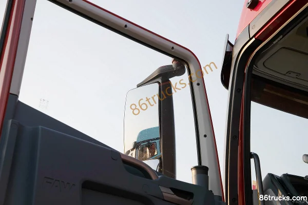 FAW Jiefang Qingdao JH6 Édition Zhixiang 12.5L Diesel 580 ch 6X4(10 roues) FAW Jiefang 12 vitesses Tracteur routier Cabine (2) | 86Trucks