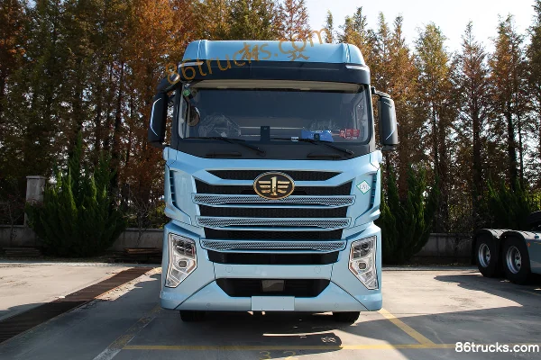 FAW Jiefang Qingdao Yingtu First Class Cabin 600 hp 6X4(10 wheels) LNG Automatic Tractor Truck (ZF 12-Speed) Exterior (2) | 86Trucks