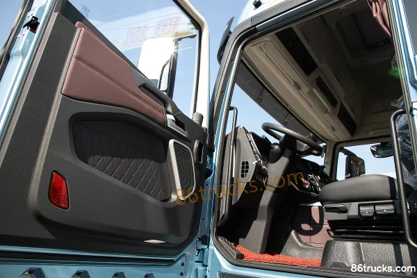 FAW Jiefang Qingdao Yingtu First Class Cabin 600 hp 6X4(10 wheels) LNG Automatic Tractor Truck (ZF 12-Speed) (3) | 86Trucks