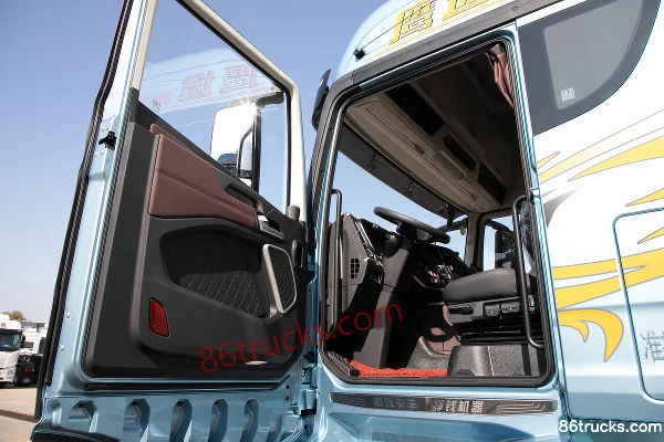 FAW Jiefang Qingdao Yingtu First Class Cabin 600 hp 6X4(10 wheels) LNG Automatic Tractor Truck (ZF 12-Speed) (1) | 86Trucks
