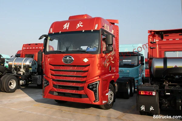 FAW Jiefang Qingdao Yinghang Zhixiang Edition 14.6L LNG 630 hp 6X4(10 wheels) Fast Gear 16-speed AMT Automatic Tractor Truck Exterior (3)
