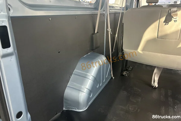 Changan Kuayue Starlight 2025 Comfort Long Range Edition 7-Seat Pure Electric Light Bus CATL 50.23kWh Cargo Box (3) | 86Trucks