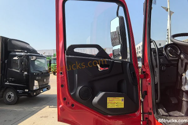 Dongfeng Tianjin KR Star Edition 4.8L Diesel 240hp 4X2(6 wheels) Fast Gear 8-Speed 6.8m Flatbed Cargo Truck Cab (3) | 86Trucks