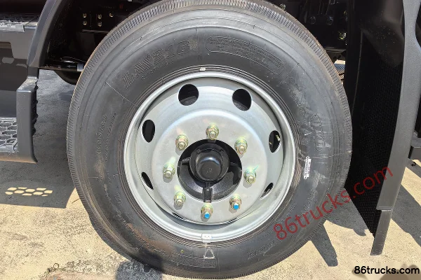 Dongfeng Tianjin KR Star Edition 4.8L Diesel 240hp 4X2(6 wheels) Fast Gear 8-Speed 6.8m Flatbed Cargo Truck Chassis (2) | 86Trucks
